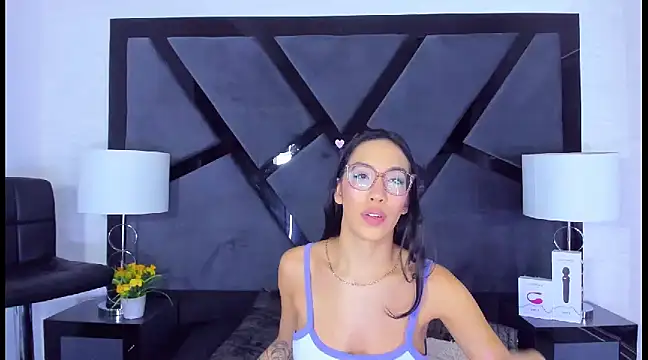 Snapshot of KylieWhite chatting on January 2025 12:15:02 PM KylieWhite online show from January 2025 12:15:02 PM