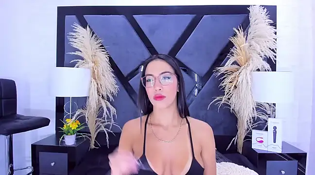 Snapshot of KylieWhite chatting on January 2025 12:31:01 PM KylieWhite online show from January 2025 12:31:01 PM