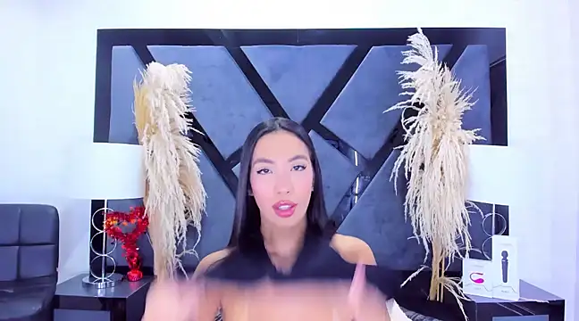 Snapshot of KylieWhite chatting on January 2025 01:47:01 PM KylieWhite online show from January 2025 01:47:01 PM