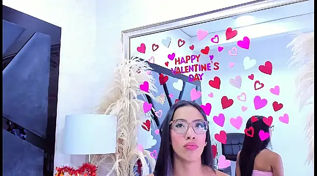 Snapshot of KylieWhite chatting on February 2025 02:44:01 PM KylieWhite online show from February 2025 02:44:01 PM