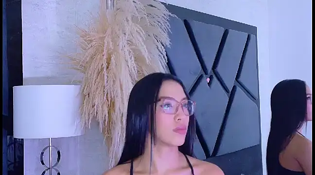 Snapshot of KylieWhite chatting on March 2025 05:38:01 AM KylieWhite online show from March 2025 05:38:01 AM