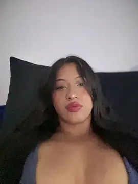 Estefanii- online show from November 2025 10:58:02 AM