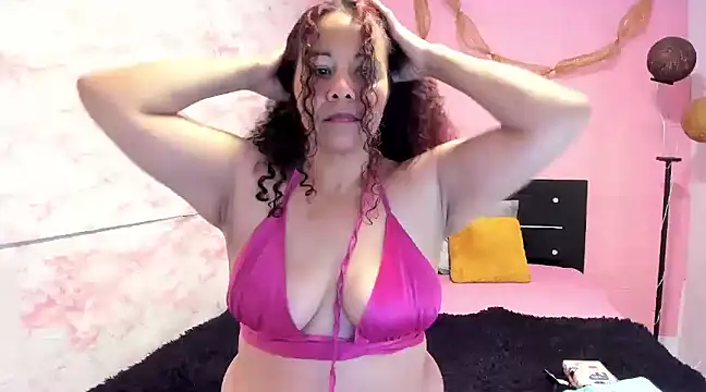 Snapshot of Brunette_sasha chatting on February 2025 01:11:01 PM Brunette sasha online show from February 2025 01:11:01 PM