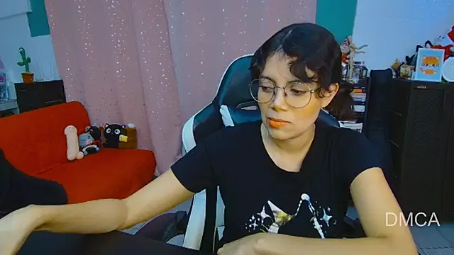 Snapshot of Drea_Foox chatting on January 2026 04:04:01 AM Drea Foox online show from January 2026 04:04:01 AM