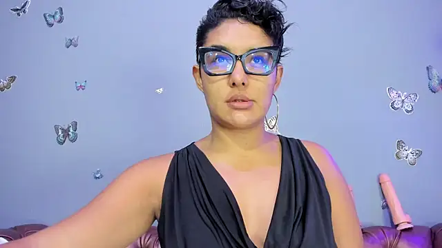 Kaira mosse online show from October 2025 11:00:01 AM