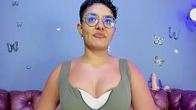 Kaira mosse online show from November 2025 11:45:01 AM