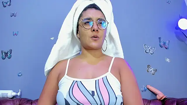 Kaira mosse online show from December 2025 11:52:02 AM