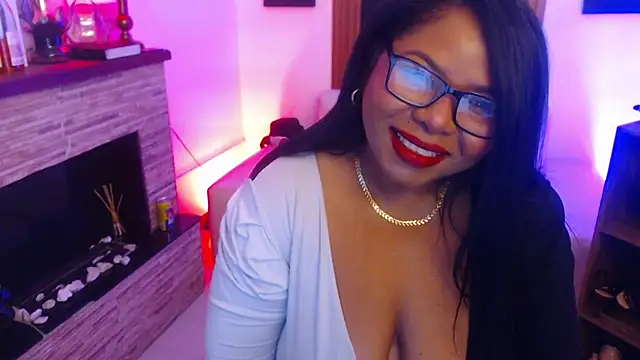 Snapshot of Keilathompson chatting on June 2026 10:29:01 AM Keilathompson online show from June 2026 10:29:01 AM