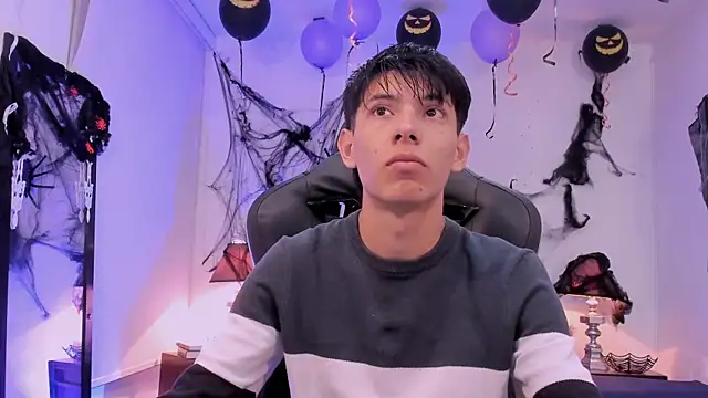 alexandersawyer online show from October 2025 12:50:01 PM