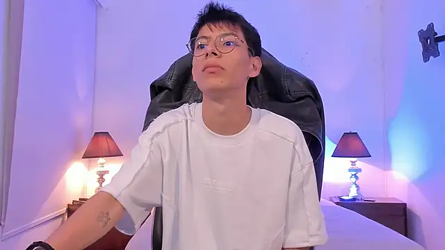 alexandersawyer online show from November 2025 12:27:02 PM