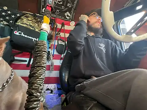 Snapshot of XMeF10 chatting on November 2025 03:23:01 PM XMeF10 online show from November 2025 03:23:01 PM