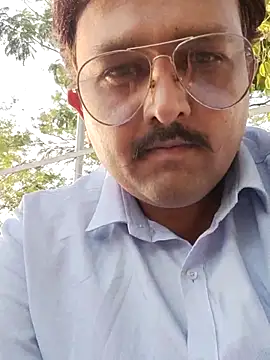 Snapshot of Akhil3290 chatting on May 2026 01:05:02 PM Akhil3290 online show from May 2026 01:05:02 PM