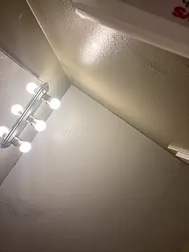 DestinyThickems89 online show from February 2026 01:32:02 PM