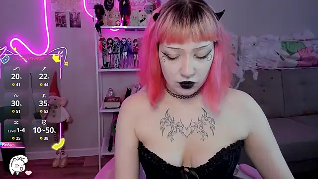 Snapshot of SweetieMollyy chatting on October 2025 09:35:02 AM SweetieMollyy online show from October 2025 09:35:02 AM