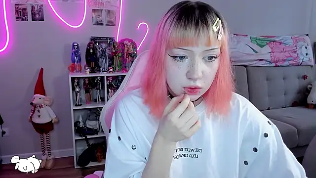 Snapshot of SweetieMollyy chatting on November 2025 09:30:02 AM SweetieMollyy online show from November 2025 09:30:02 AM