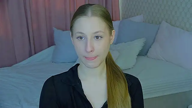 BritneyCruze online show from March 2025 08:04:02 AM