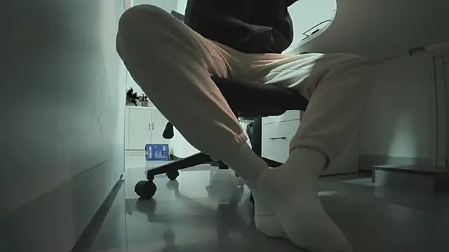 Snapshot of Lucas_nn chatting on November 2025 08:02:02 AM Lucas nn online show from November 2025 08:02:02 AM