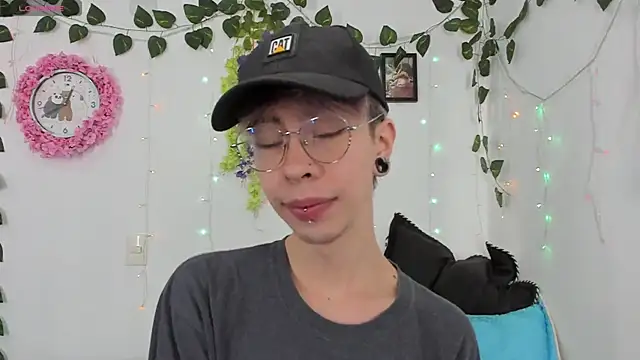  Jakke online show from December 2024 08:33:01 PM