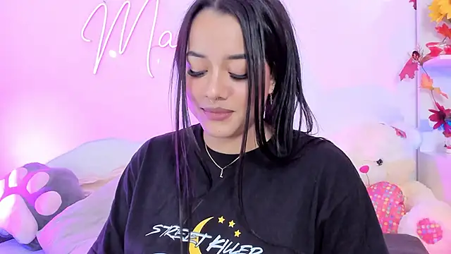 Snapshot of MaddyParisi chatting on December 2024 09:18:01 AM MaddyParisi online show from December 2024 09:18:01 AM