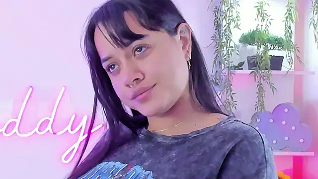 Snapshot of MaddyParisi chatting on March 2025 05:38:01 AM MaddyParisi online show from March 2025 05:38:01 AM
