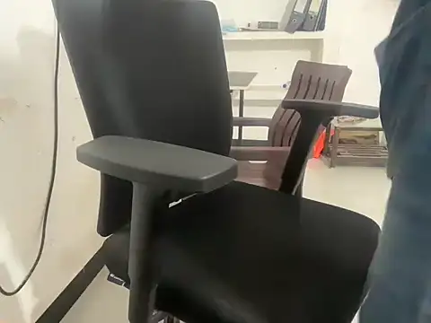 real meet girl finding in online show from March 2026 10:33:02 AM