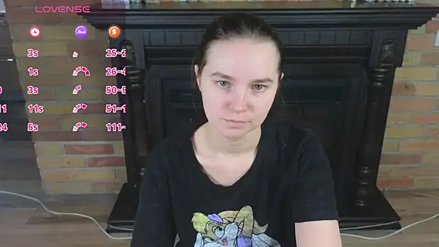 Snapshot of Ellie_Sunset chatting on June 2026 07:44:01 AM Ellie Sunset online show from June 2026 07:44:01 AM