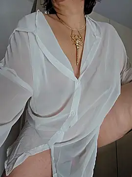 EvaNights online show from December 2024 09:09:02 PM