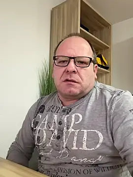 Snapshot of coupleLatinaLovers chatting on December 2024 08:51:01 AM coupleLatinaLovers online show from December 2024 08:51:01 AM