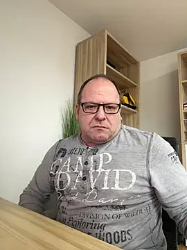 Snapshot of coupleLatinaLovers chatting on December 2024 12:05:02 PM coupleLatinaLovers online show from December 2024 12:05:02 PM