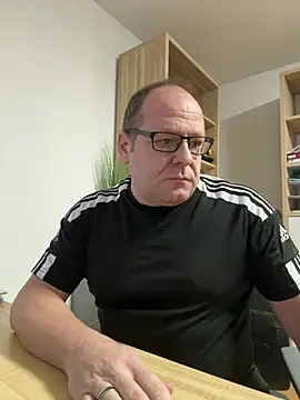 Snapshot of coupleLatinaLovers chatting on December 2024 05:42:01 AM coupleLatinaLovers online show from December 2024 05:42:01 AM