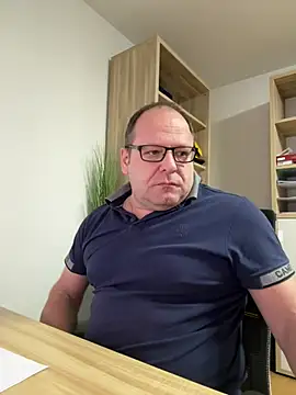 Snapshot of coupleLatinaLovers chatting on December 2024 05:58:02 AM coupleLatinaLovers online show from December 2024 05:58:02 AM