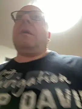 Snapshot of coupleLatinaLovers chatting on January 2025 05:51:02 AM coupleLatinaLovers online show from January 2025 05:51:02 AM