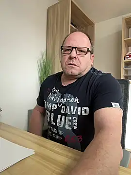 Snapshot of coupleLatinaLovers chatting on January 2025 11:56:02 AM coupleLatinaLovers online show from January 2025 11:56:02 AM