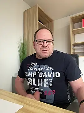 Snapshot of coupleLatinaLovers chatting on February 2025 10:48:02 AM coupleLatinaLovers online show from February 2025 10:48:02 AM