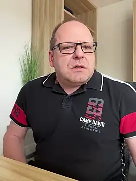 Snapshot of coupleLatinaLovers chatting on March 2025 11:21:01 AM coupleLatinaLovers online show from March 2025 11:21:01 AM