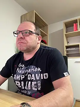 Snapshot of coupleLatinaLovers chatting on March 2025 05:35:01 AM coupleLatinaLovers online show from March 2025 05:35:01 AM