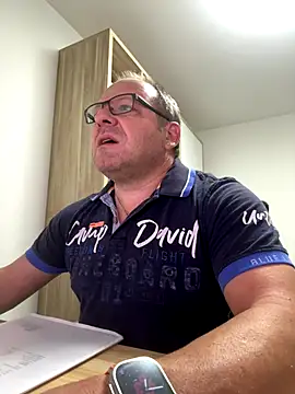 Snapshot of coupleLatinaLovers chatting on September 2025 04:46:02 AM coupleLatinaLovers online show from September 2025 04:46:02 AM