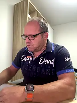 Snapshot of coupleLatinaLovers chatting on September 2025 04:47:01 AM coupleLatinaLovers online show from September 2025 04:47:01 AM