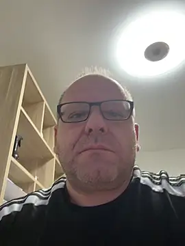 Snapshot of coupleLatinaLovers chatting on October 2025 05:03:02 AM coupleLatinaLovers online show from October 2025 05:03:02 AM