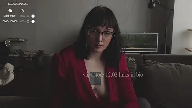 vinylstore online show from February 2025 05:58:01 AM