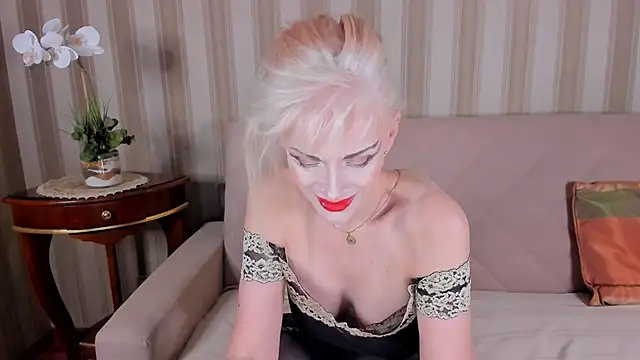 Snapshot of Rita_Farel chatting on January 2025 11:24:01 PM Rita Farel online show from January 2025 11:24:01 PM