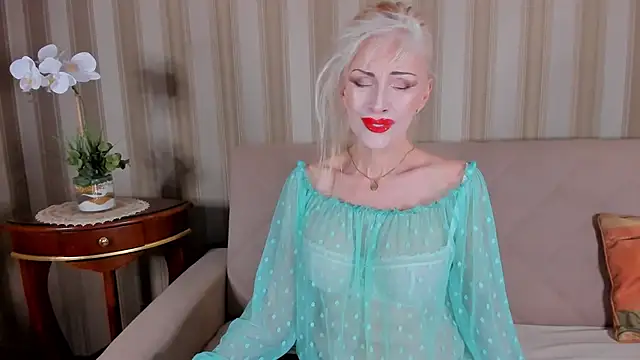 Snapshot of Rita_Farel chatting on February 2025 11:39:01 PM Rita Farel online show from February 2025 11:39:01 PM