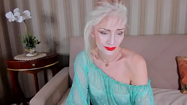 Snapshot of Rita_Farel chatting on February 2025 02:44:02 AM Rita Farel online show from February 2025 02:44:02 AM