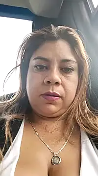 Snapshot of Laura-Hernandez chatting on December 2024 10:00:01 PM Laura-Hernandez online show from December 2024 10:00:01 PM