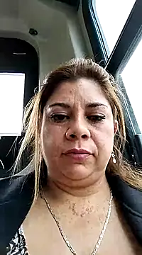 Snapshot of Laura-Hernandez chatting on December 2024 07:09:02 PM Laura-Hernandez online show from December 2024 07:09:02 PM