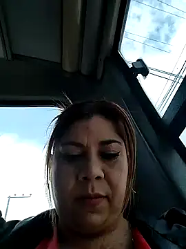 Snapshot of Laura-Hernandez chatting on January 2025 05:42:02 PM Laura-Hernandez online show from January 2025 05:42:02 PM