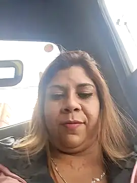 Snapshot of Laura-Hernandez chatting on January 2025 10:46:02 PM Laura-Hernandez online show from January 2025 10:46:02 PM