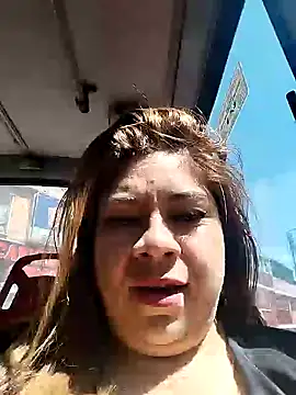 Snapshot of Laura-Hernandez chatting on January 2025 03:36:02 PM Laura-Hernandez online show from January 2025 03:36:02 PM