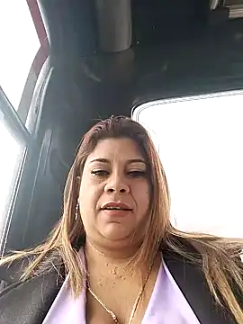 Snapshot of Laura-Hernandez chatting on January 2025 04:28:01 PM Laura-Hernandez online show from January 2025 04:28:01 PM