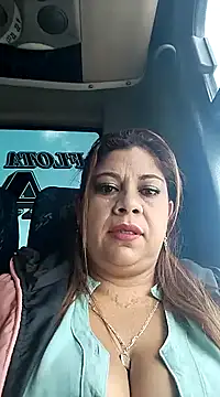 Snapshot of Laura-Hernandez chatting on February 2025 03:39:01 PM Laura-Hernandez online show from February 2025 03:39:01 PM